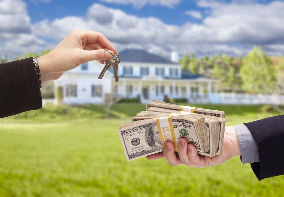 Role Real Estate Agents Cash Offers